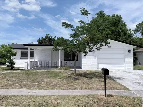 5701 Canosa Dr, Holiday, FL 34690