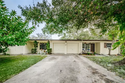 1411 Kennywood Dr #A & B, Largo, FL 33770