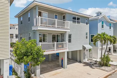 23 80th Ave, Treasure Island, FL 33706