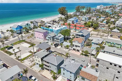 23 80th Ave, Treasure Island, FL 33706