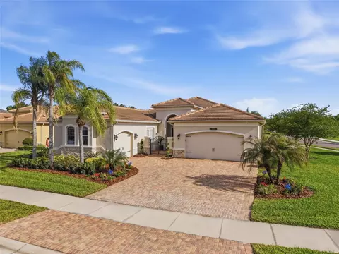 2420 Coco Palm Cir, Wesley Chapel, FL 33543