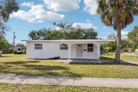 225 SE Jefferson Cir N, Saint Petersburg, FL 33703