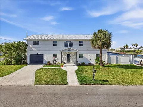 Exterior - 3173 Gulfview Dr, Hernando Beach, FL 34607 photo 2 of 16