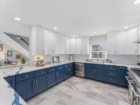 Kitchen - 3173 Gulfview Dr, Hernando Beach, FL 34607 photo 3 of 8