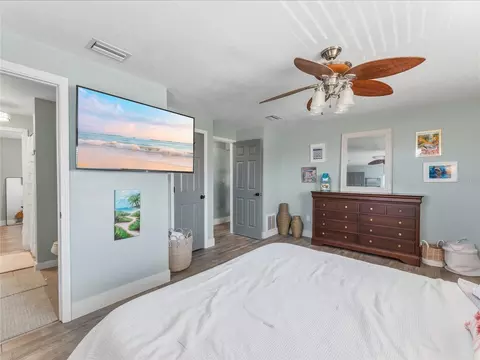 Bedroom - 3173 Gulfview Dr, Hernando Beach, FL 34607 photo 4 of 8