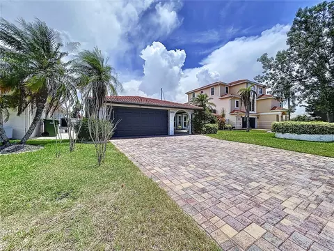5040 Glenn Dr, New Port Richey, FL 34652
