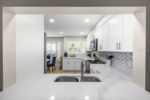 Kitchen - 3428 Brookridge Ln, Parrish, FL 34219 photo 3 of 3