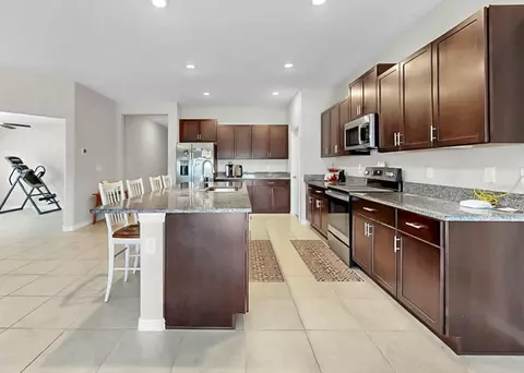 Kitchen - 16568 Delia St, Wimauma, FL 33598 photo 7 of 10