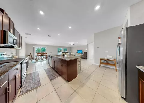 Kitchen - 16568 Delia St, Wimauma, FL 33598 photo 3 of 10