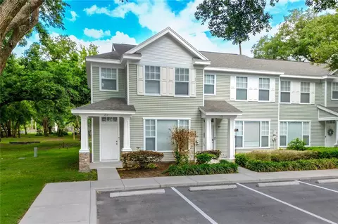 212 Golden Pond Ct, Valrico, FL 33594