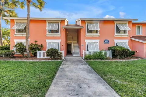 3795 41st Ln S #H, Saint Petersburg, FL 33711