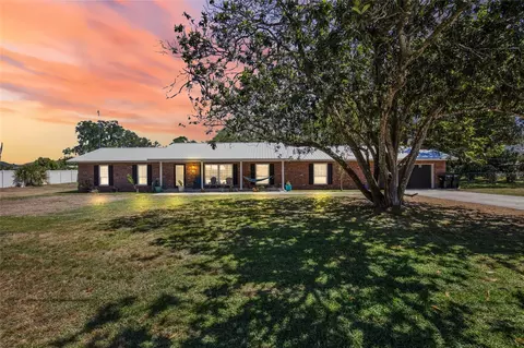 Exterior - 317 NW 7th St, Williston, FL 32696 photo 12 of 12
