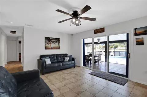 Living - 317 NW 7th St, Williston, FL 32696 photo 1 of 1