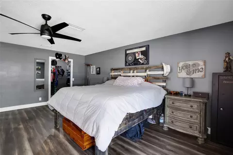 Bedroom - 317 NW 7th St, Williston, FL 32696 photo 2 of 6