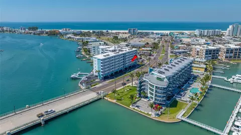 285 107th Ave #306, Treasure Island, FL 33706