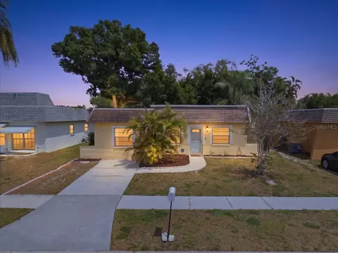 12291 Mallory Dr, Largo, FL 33774