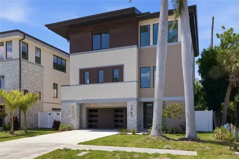 1943 Shore Acres Blvd NE, Saint Petersburg, FL 33703