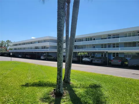 4720 Locust St NE #219, Saint Petersburg, FL 33703