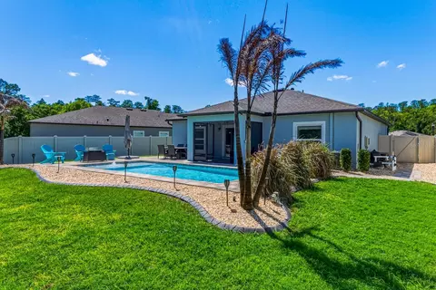 Exterior - 18908 Alfaro Loop, Spring Hill, FL 34610 photo 7 of 19