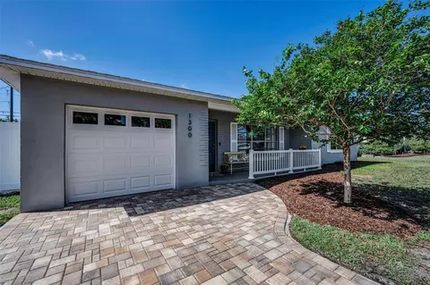1300 63rd Ave N, Saint Petersburg, FL 33702