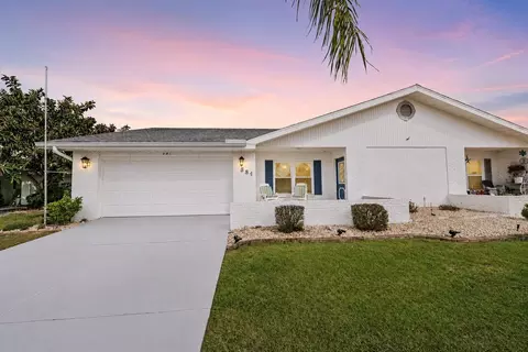 381 Club Manor Dr, Sun City Center, FL 33573