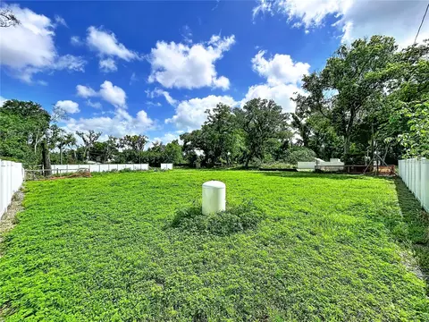 Robson, Seffner, FL 33584 photo 6
