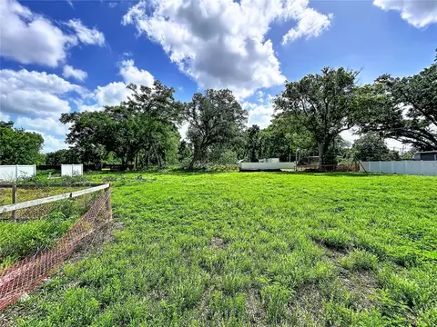 Robson, Seffner, FL 33584 photo 5