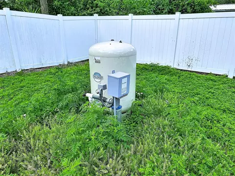 Robson, Seffner, FL 33584 photo 9