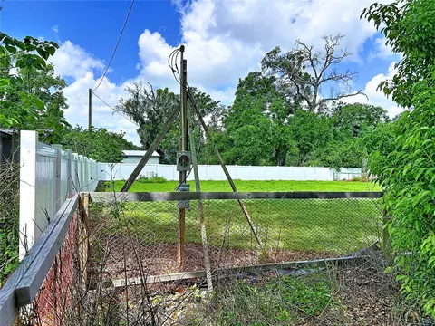 Robson, Seffner, FL 33584 photo 11