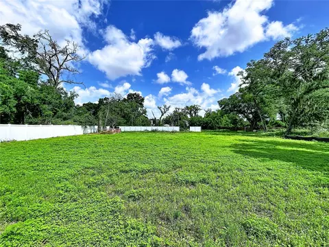 Robson, Seffner, FL 33584 photo 7