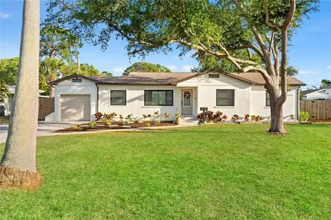 2310 Catalonia Way S, Saint Petersburg, FL 33712