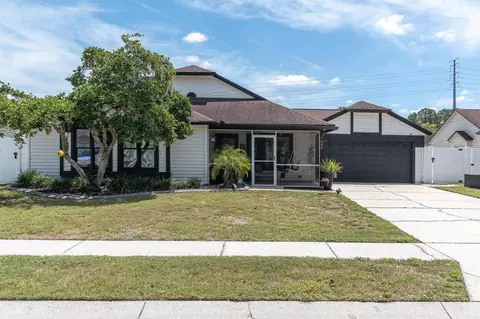 7424 Swan Lake Dr, New Port Richey, FL 34655