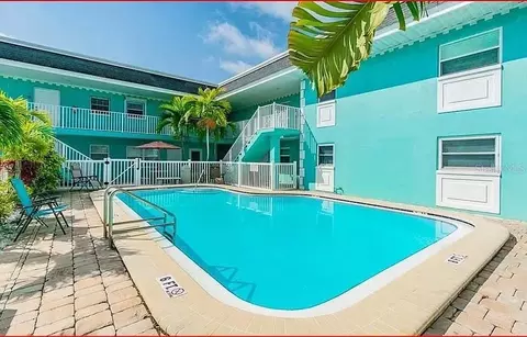11440 1st St E #6, Treasure Island, FL 33706