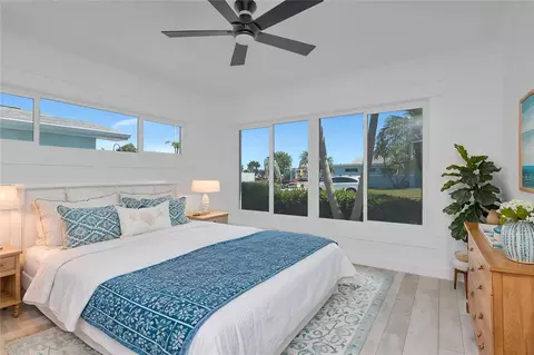 Bedroom - 308 173rd Ave E, North Redington Beach, FL 33708 photo 3 of 4