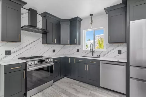 Kitchen - 308 173rd Ave E, North Redington Beach, FL 33708 photo 3 of 5