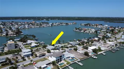View/Area - 308 173rd Ave E, North Redington Beach, FL 33708 photo 6 of 9