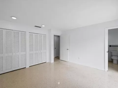 Bedroom - 865 Imperial Dr, Largo, FL 33771 photo 4 of 4