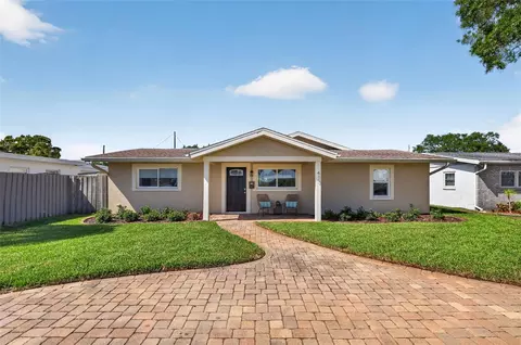 413 43rd Ave NE, Saint Petersburg, FL 33703