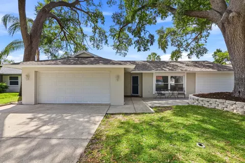 221 Arbor Dr W, Palm Harbor, FL 34683