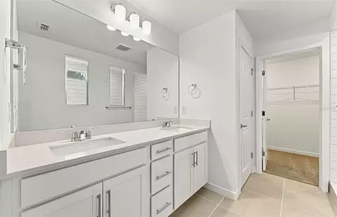 Bath - 9748 Crescent Moon Dr, Riverview, FL 33578 photo 2 of 4