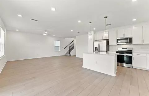 Living - 9748 Crescent Moon Dr, Riverview, FL 33578 photo 3 of 5