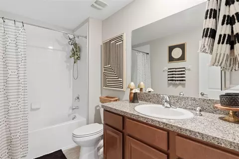 Bath - 12611 Lemon Pepper Dr, Riverview, FL 33578 photo 1 of 3