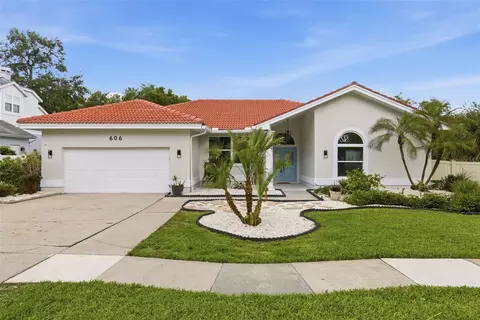 606 Tomoka Dr, Palm Harbor, FL 34683