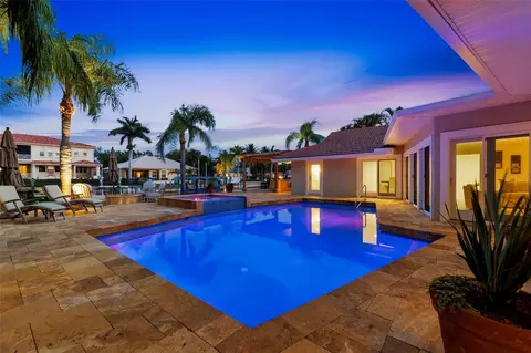 2080 Hawaii Ave NE, Saint Petersburg, FL 33703