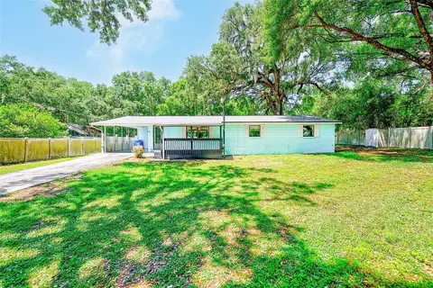 228 Skywood Dr, Valrico, FL 33594