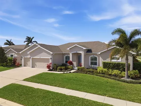 3840 Cardenal Ave, Sun City Center, FL 33573