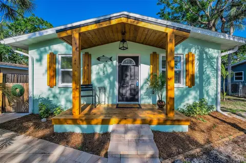 315 Bath St, Tarpon Springs, FL 34689
