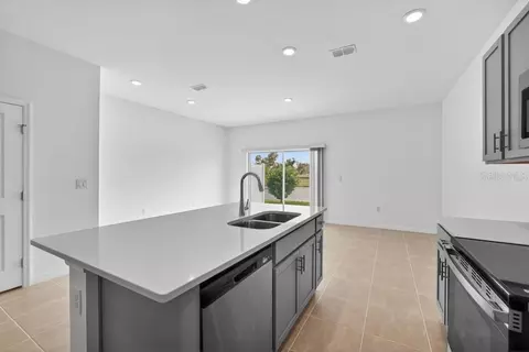 Kitchen - 13159 Stable Pl, Parrish, FL 34219 photo 2 of 2