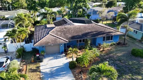 33 Southwind Dr, Belleair Bluffs, FL 33770