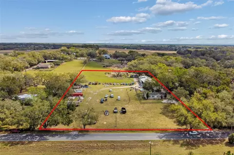 8302 Wire Rd, Zephyrhills, FL 33540